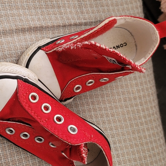 Converse - Picture 2 of 2